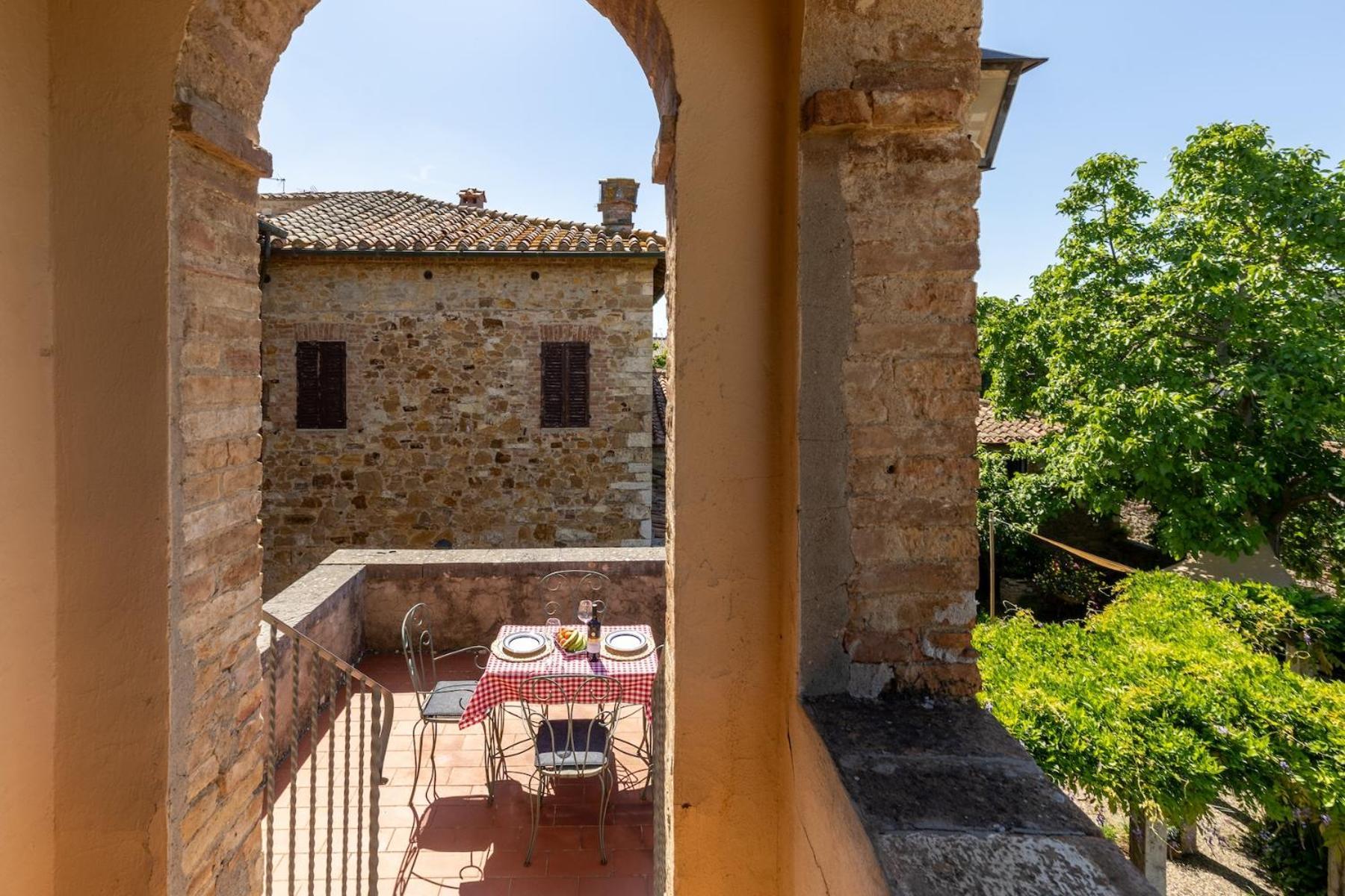 Palazzo Costanti - A 8 Minuti Dalle Terme Apartment San Quirico dʼOrcia Exterior foto